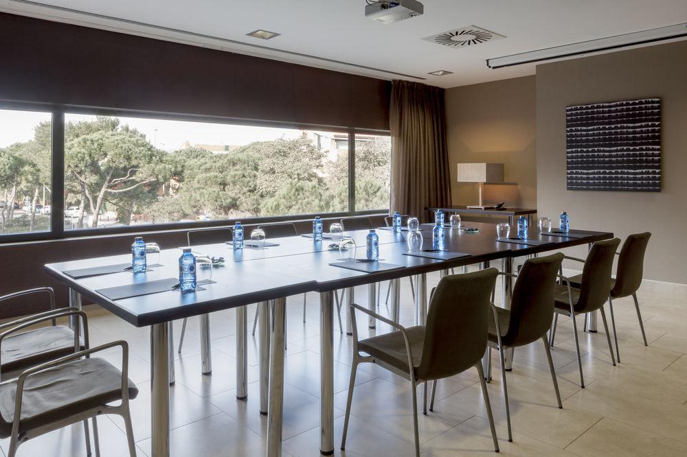Ac Hotel Gava Mar Екстериор снимка